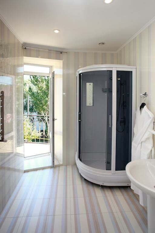 Фото Гостиница Бристоль Ейск-38 Гостиница Бристоль Ейск-38