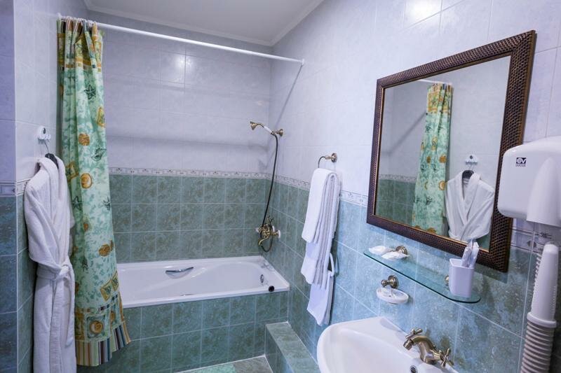 Фото Гостиница Бристоль Ейск-243 Гостиница Бристоль Ейск-243