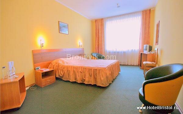 Фото Гостиница Бристоль Ейск-200 Гостиница Бристоль Ейск-200