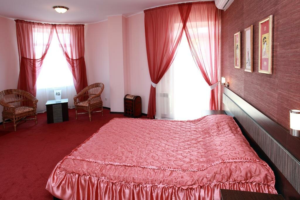 Фото Гостиница Бристоль Ейск-239 Гостиница Бристоль Ейск-239