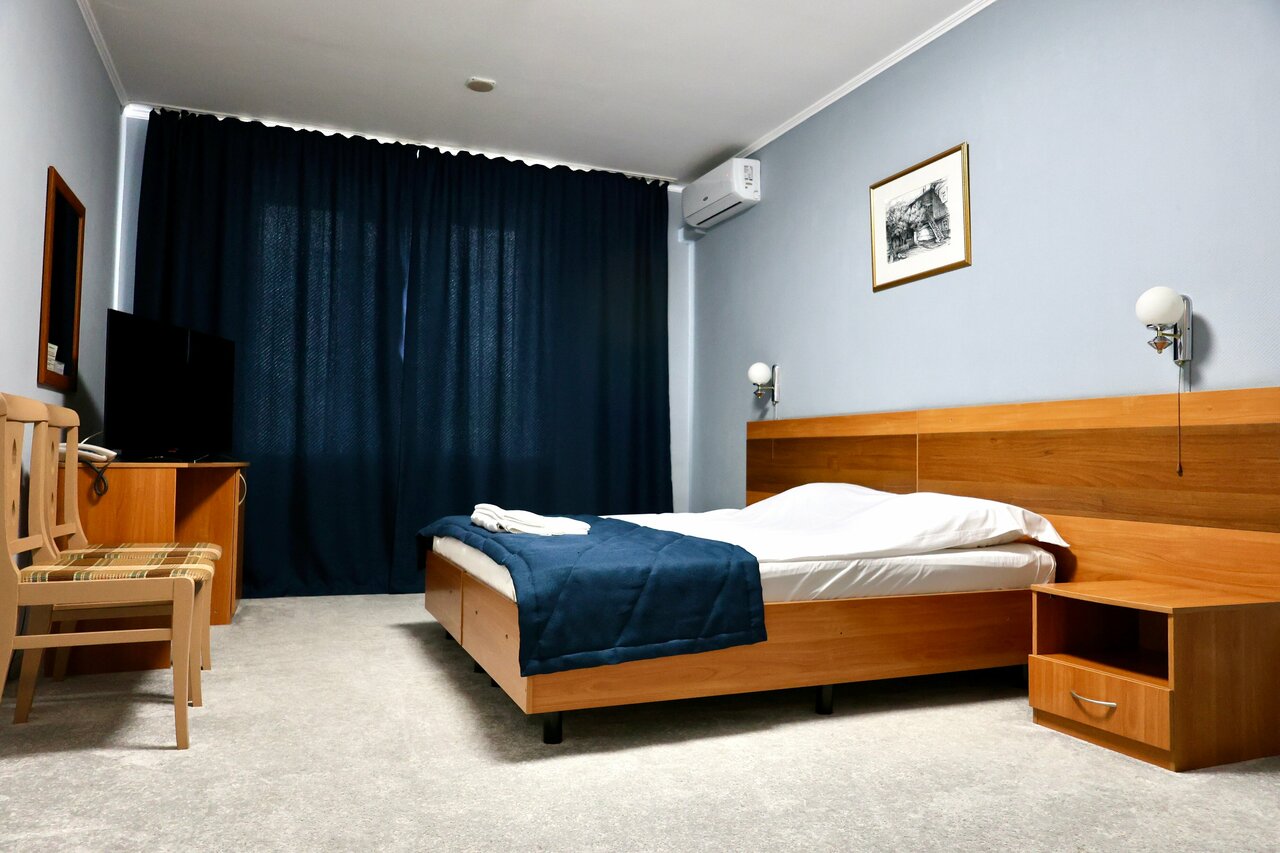 Фото Гостиница Бристоль Ейск-8 Гостиница Бристоль Ейск-8