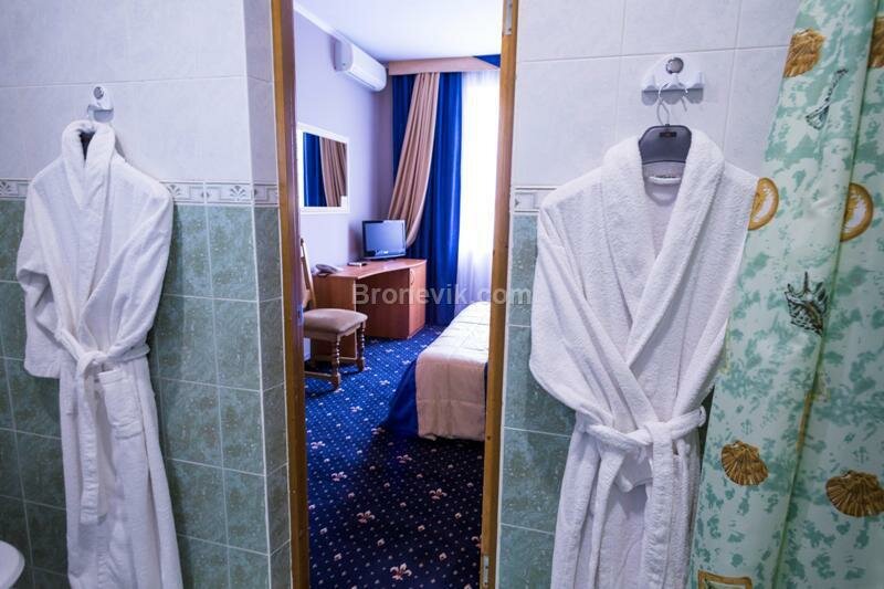 Фото Гостиница Бристоль Ейск-12 Гостиница Бристоль Ейск-12