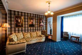 Фото Гостиница Бристоль Ейск Люкс с 1 спальней 7 Гостиница Бристоль Ейск Люкс с 1 спальней-7