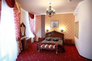 Фото Гостиница Бристоль Ейск Люкс с 2 спальнями 3 Гостиница Бристоль Ейск Люкс с 2 спальнями-3