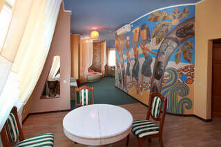 Фото Гостиница Бристоль Ейск Люкс 1 Гостиница Бристоль Ейск Люкс-1