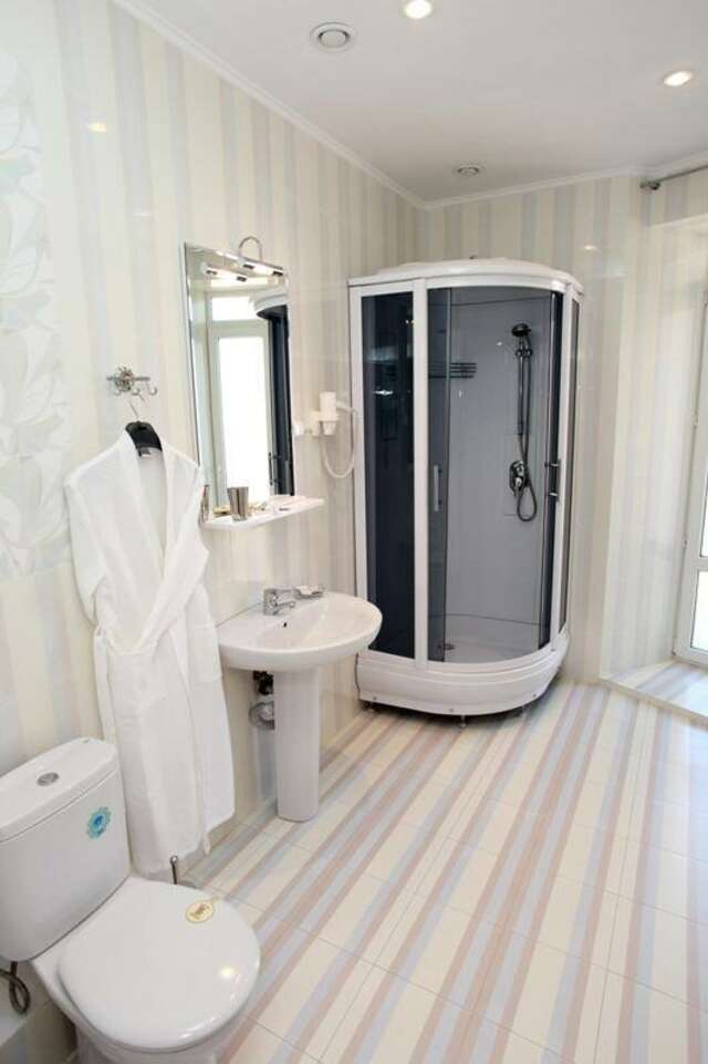 Фото Гостиница Бристоль Ейск-151 Гостиница Бристоль Ейск-151