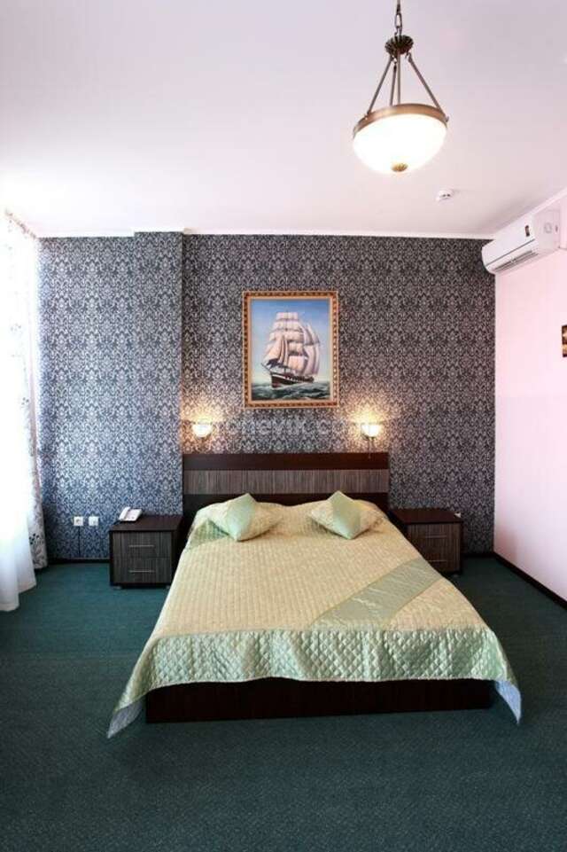 Фото Гостиница Бристоль Ейск-112 Гостиница Бристоль Ейск-112