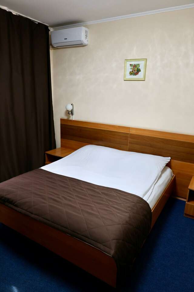 Фото Гостиница Бристоль Ейск-114 Гостиница Бристоль Ейск-114